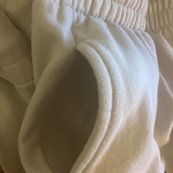 Woman’s Mickey Mouse Sweatsuit lg/xl - Picture 8 of 8